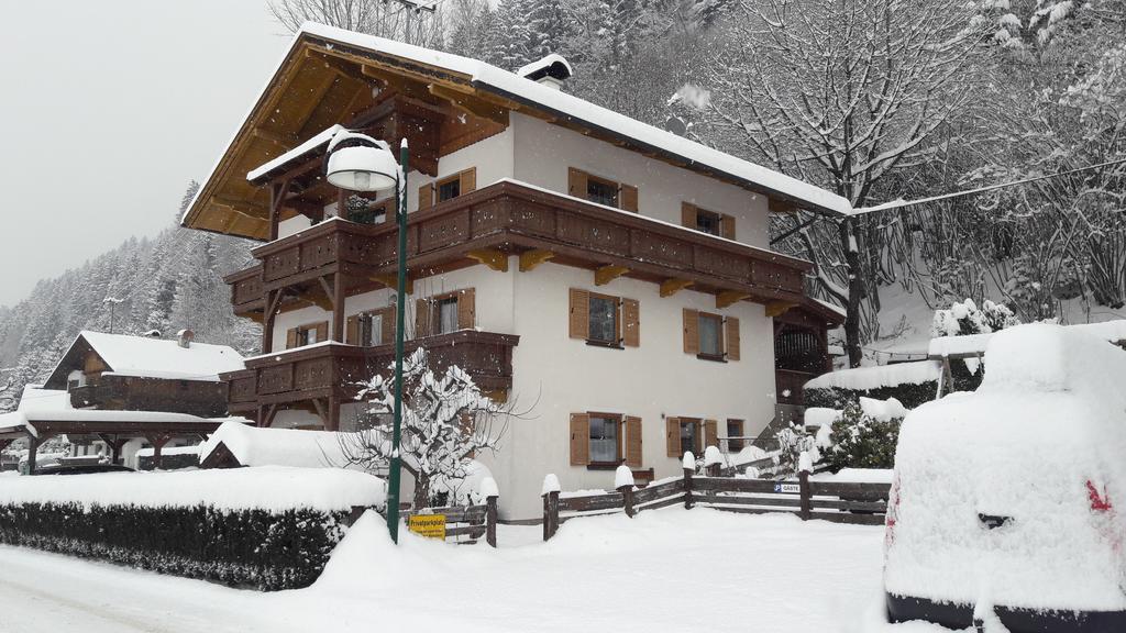 Fewo "Unterm Wald" ชตุมม์ ภายนอก รูปภาพ