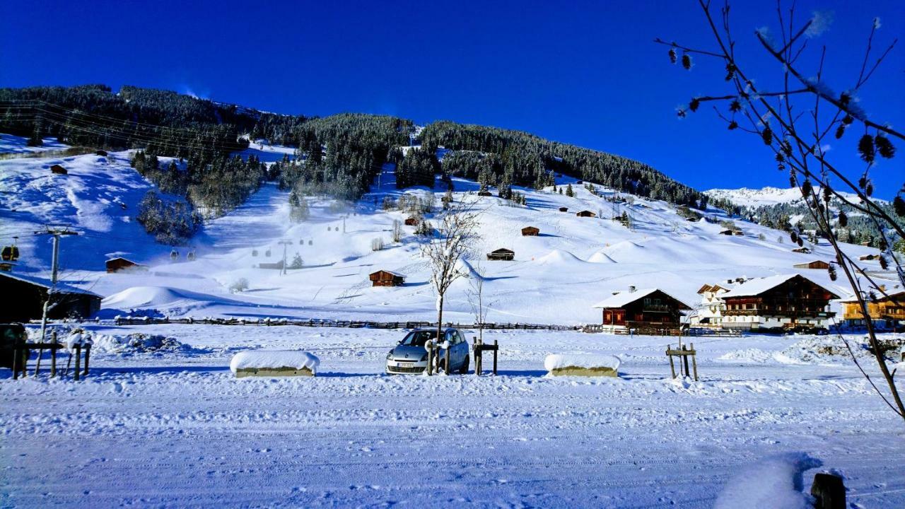 Fewo "Unterm Wald" ชตุมม์ ภายนอก รูปภาพ